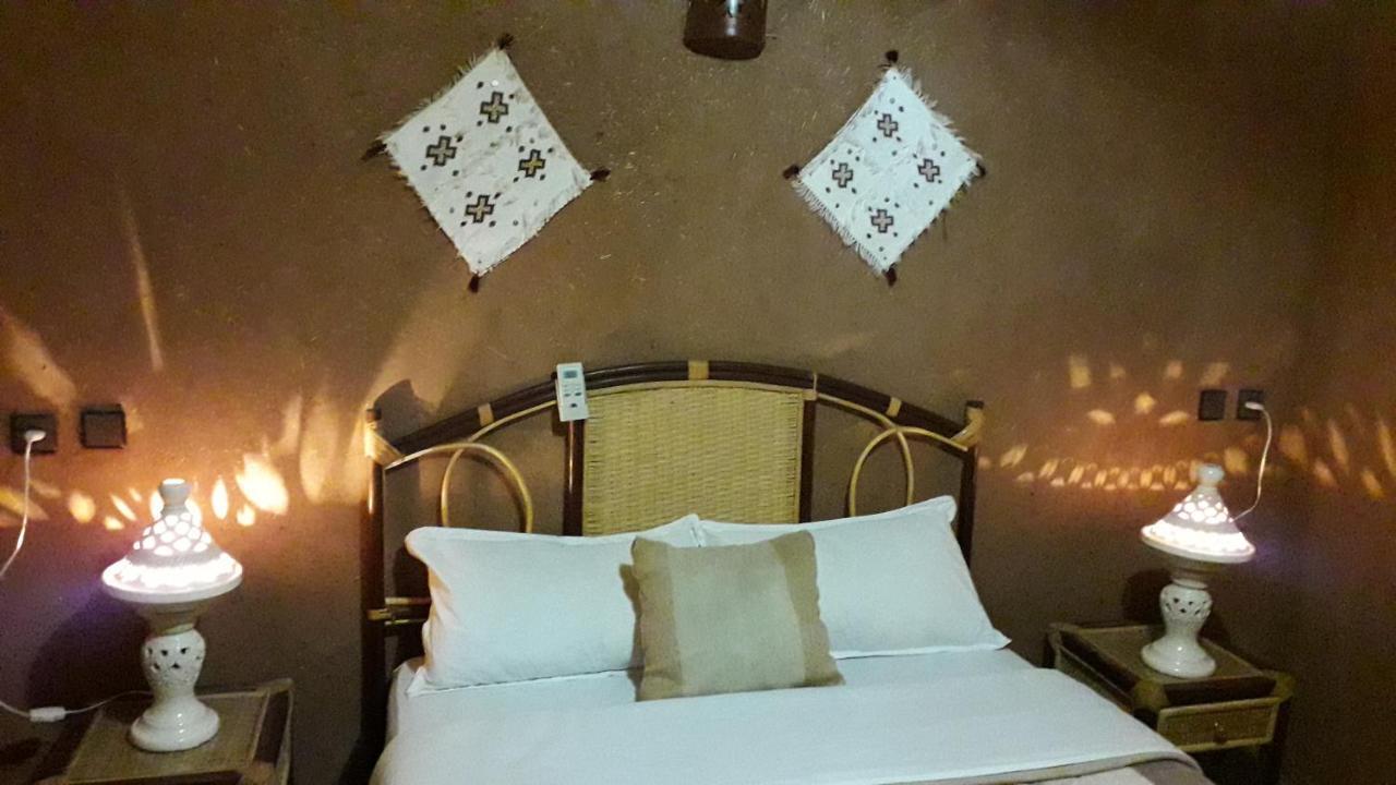 Riad Sarayas Tajda Bagian luar foto